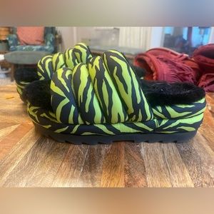 Ugg Zebra print platform green slipper size 9